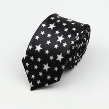 Last inn bildet i Galleri-visningsprogrammet, Classic Fashion Men&#39;s Skinny Tie Colorful Musical Notes Printed Piano Guitar Polyester 5cm Width Necktie Party Gift Accessory
