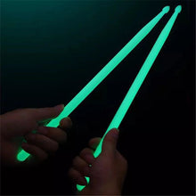 Last inn bildet i Galleri-visningsprogrammet, 1 Pair 5A Luminous Drum Stick Nylon Fluorescent Drumsticks Glow in The Dark Bright Light Musical Instruments
